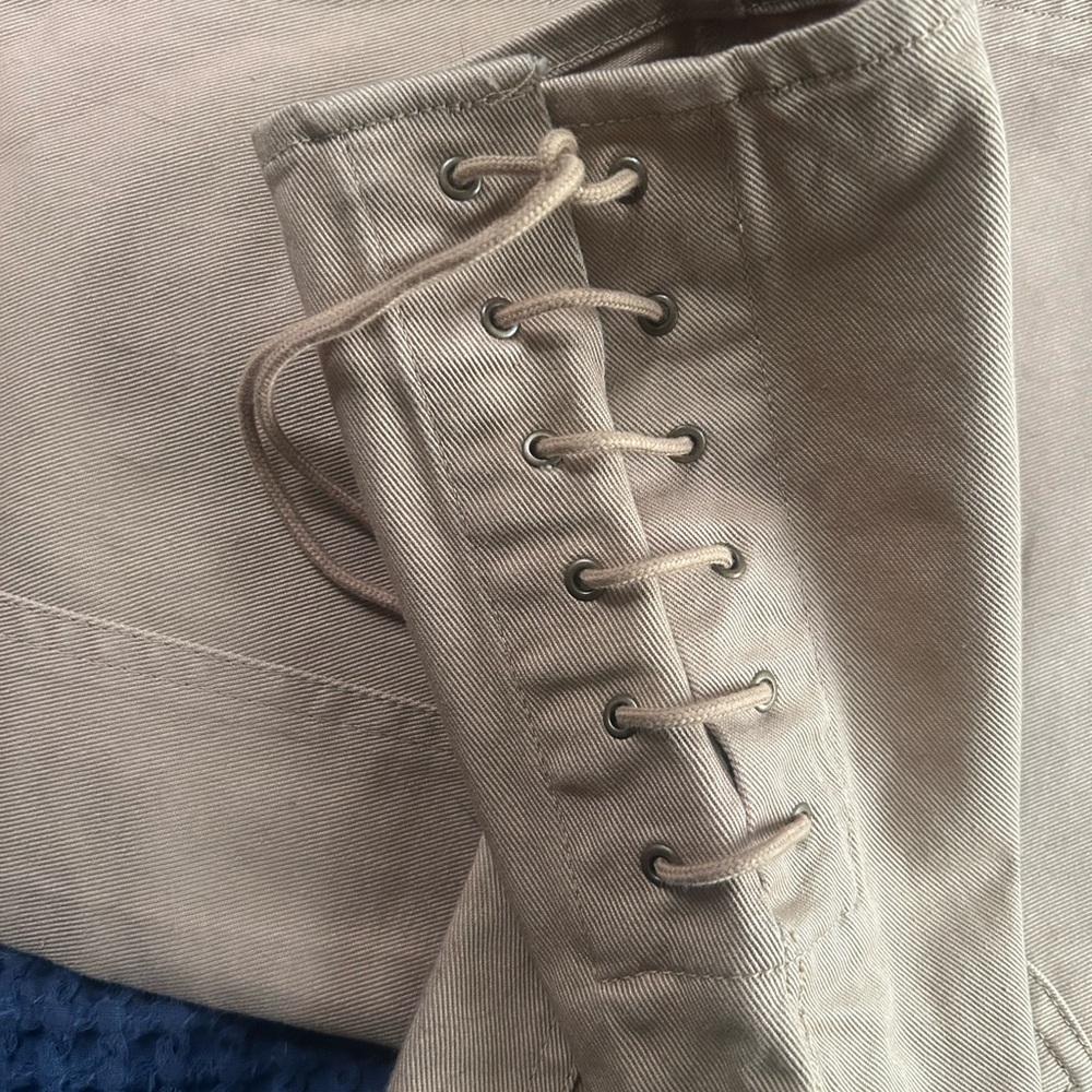 Banana Republic -Tan Button-Fly Trousers - Picture 5 of 8